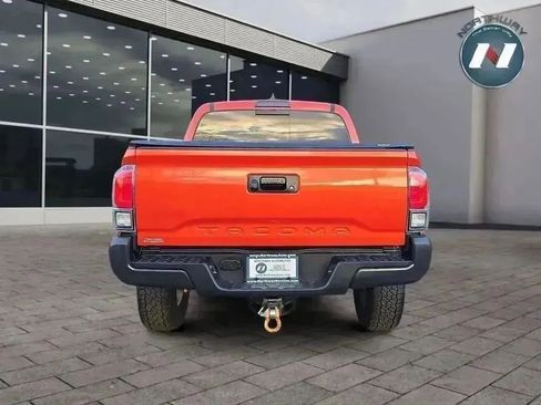 Used 2018 Toyota Tacoma SR5 image 4