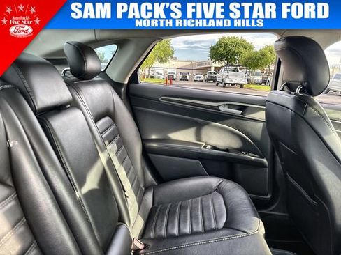 Used 2013 Ford Fusion SE FWD image 16