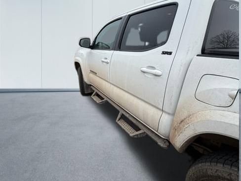 Used 2023 Toyota Tacoma SR5 w/ Technology Package image 6