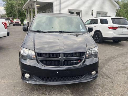 Used 2019 Dodge Grand Caravan GT FWD image 4