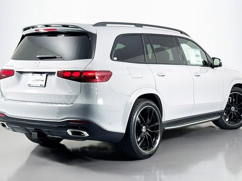 New 2026 Mercedes-Benz GLS 580 4MATIC image 12