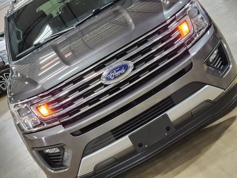 Used 2021 Ford Expedition XLT image 19