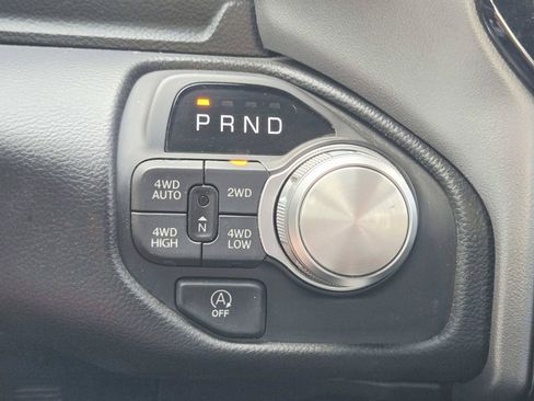 Used 2025 RAM 1500 Laramie AWD/4WD image 32