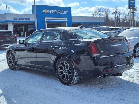 Used 2017 Chrysler 300 S w/ 300S Premium Group image 6