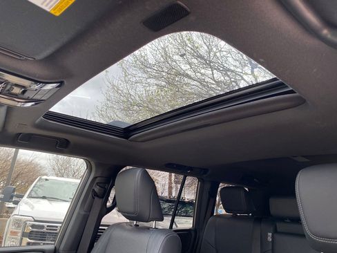 Used 2025 Toyota Land Cruiser image 32