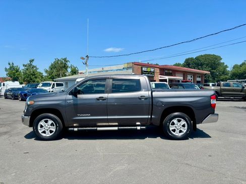 Used 2019 Toyota Tundra SR5 w/ SR5 Upgrade Package AWD/4WD image 5