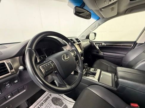 Used 2015 Lexus GX 460 AWD/4WD image 8