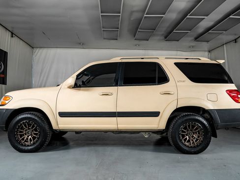 Used 2004 Toyota Sequoia SR5 w/ Convenience Pkg RWD image 11