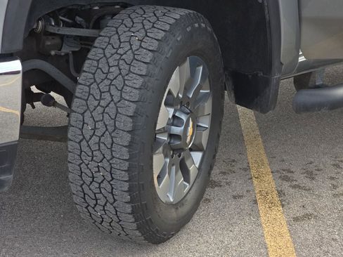 Used 2024 Chevrolet Silverado 3500 LT w/ Texas Edition image 29