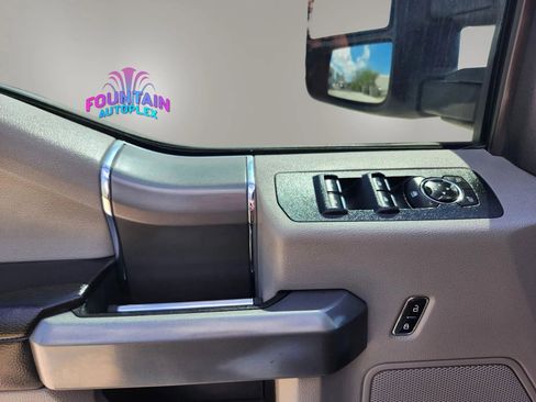 Used 2017 Ford F150 XLT w/ XTR Package image 25