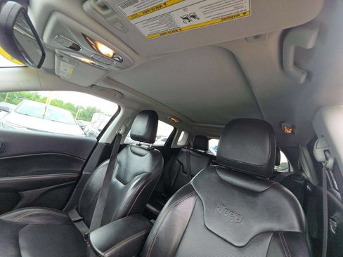 Used 2019 Jeep Compass Limited AWD/4WD image 5