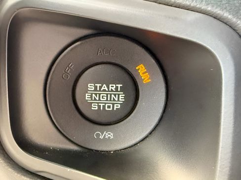 Used 2024 Jeep Wrangler Sahara w/ Safety Group image 17