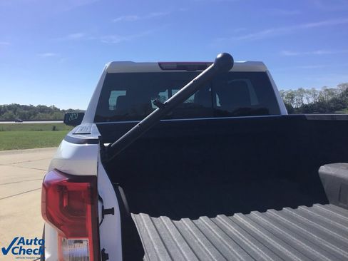 Used 2025 Chevrolet Silverado 1500 ZR2 w/ Technology Package image 13