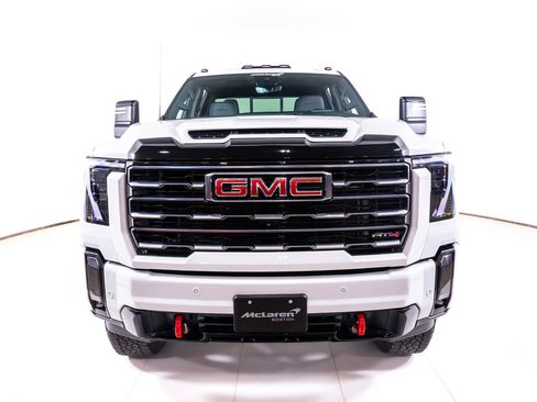 Used 2024 GMC Sierra 2500 AT4 w/ AT4 Premium Plus Package AWD/4WD image 8