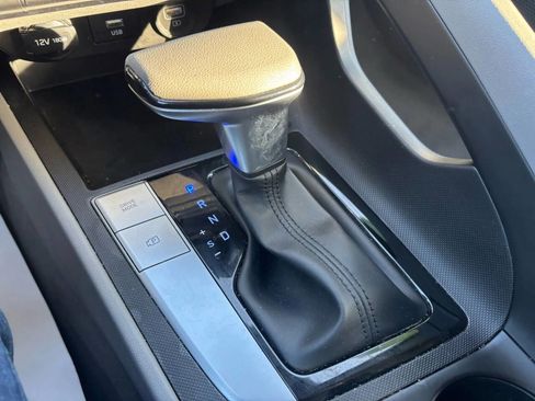 Used 2021 Hyundai Elantra SEL image 23