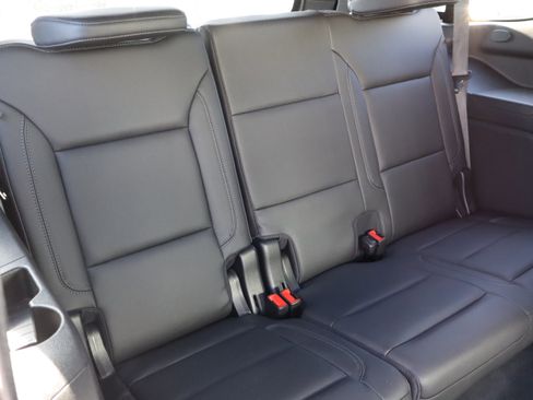 Used 2021 Chevrolet Tahoe Z71 w/ Z71 Off-Road Package image 39