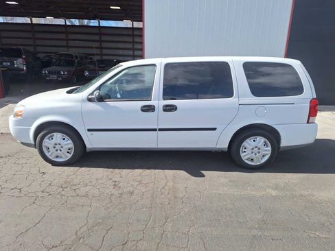 Used 2008 Chevrolet Uplander LS w/ Climate Package image 5
