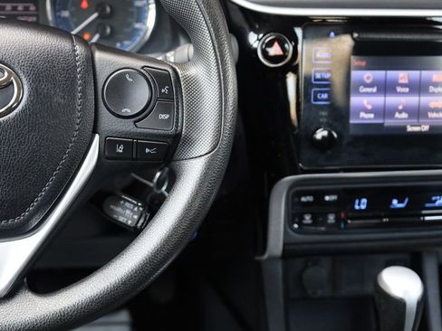 Used 2017 Toyota Corolla LE image 30