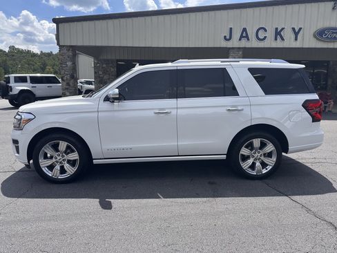 Certified 2022 Ford Expedition Platinum AWD/4WD image 1