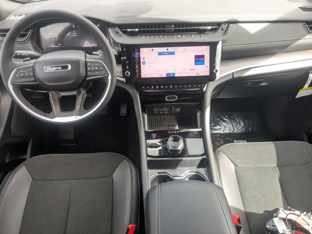 New 2027 Jeep Grand Cherokee Altitude AWD/4WD image 14