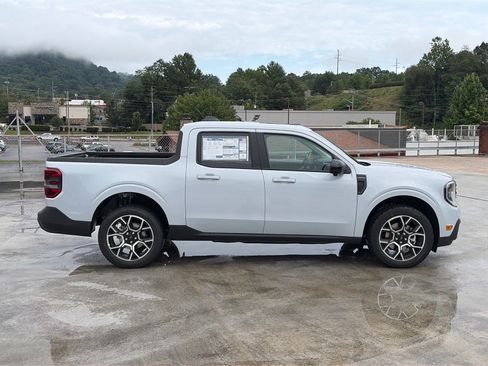 New 2026 Ford Maverick Lariat w/ 4K Tow Package AWD/4WD image 2