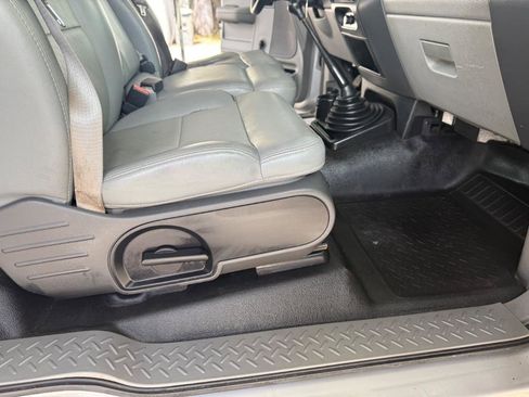 Used 2005 Ford F150 XL RWD image 23