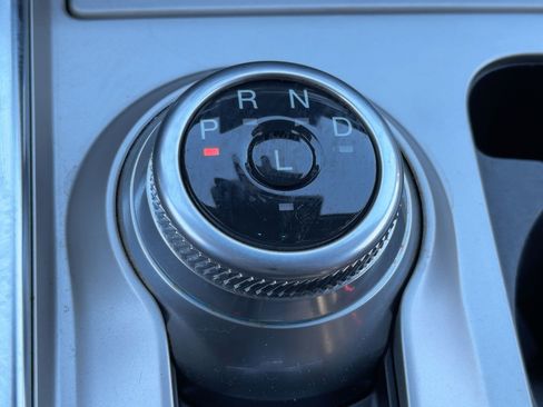 Used 2022 Ford Explorer Platinum w/ Technology Package image 26