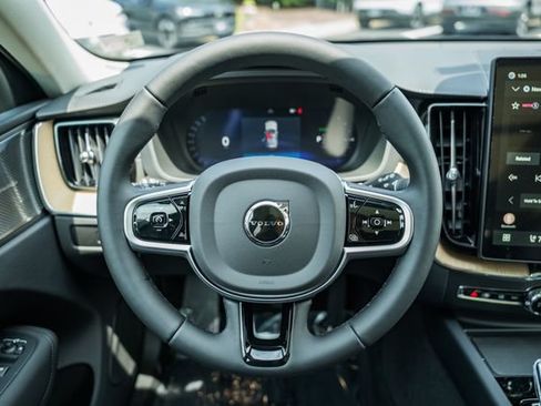 New 2026 Volvo XC60 T8 Ultra w/ Protection Package Premier AWD/4WD image 30
