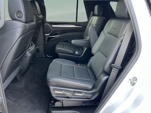 Used 2025 Cadillac Escalade Luxury w/ LPO, Floor Liner Package RWD image 26