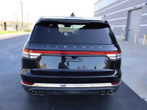 Used 2025 Lincoln Aviator AWD image 8