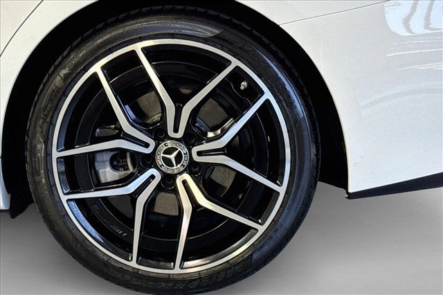 Used 2023 Mercedes-Benz C 300 Sedan image 30