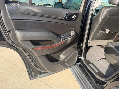 Used 2019 GMC Yukon SLT w/ Premium Edition AWD/4WD image 47