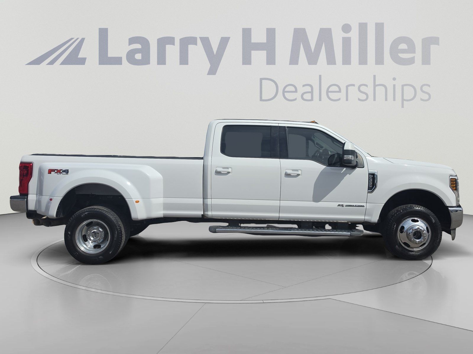Used 2019 Ford F350 Lariat w/ Lariat Value Package AWD/4WD image 6