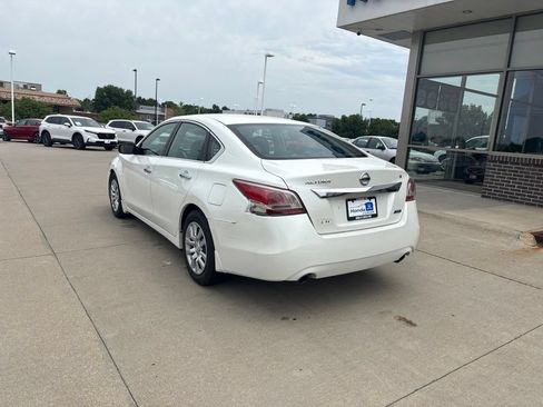Used 2013 Nissan Altima 2.5 S FWD image 7