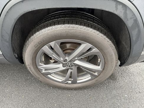 Used 2024 Volkswagen Atlas Cross Sport SEL R-Line AWD/4WD image 12