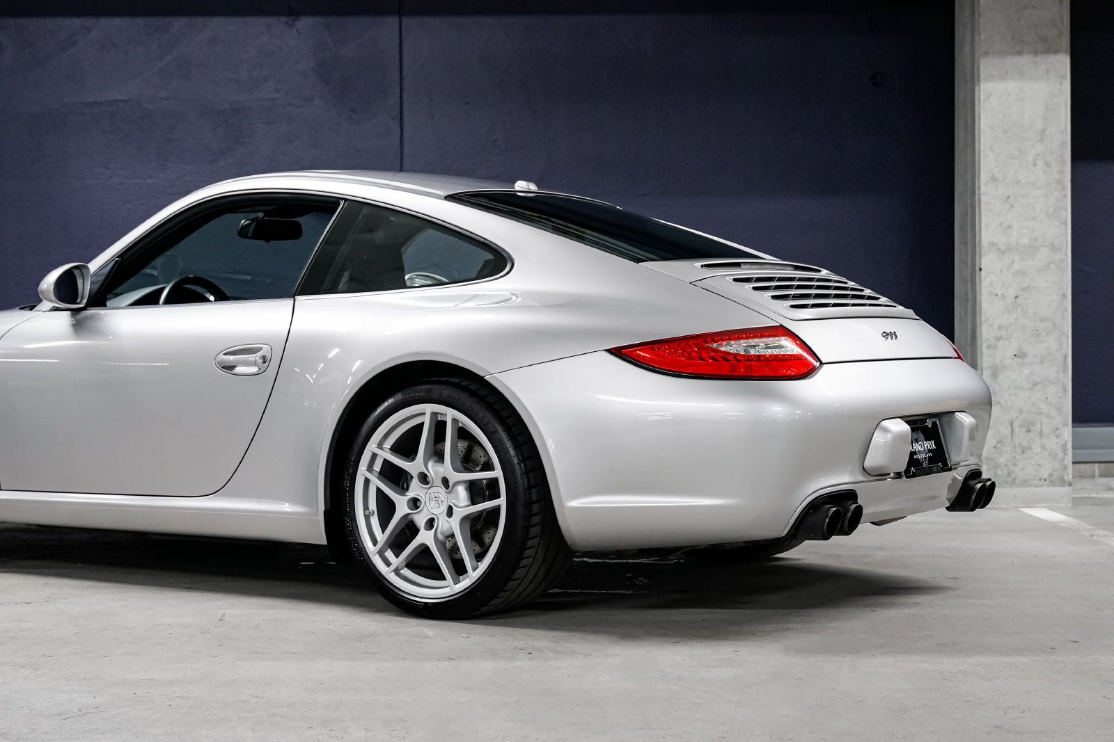 Used 2011 Porsche 911 Carrera RWD image 32