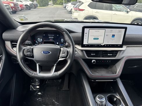 Used 2025 Ford Explorer ST-Line w/ ST-Line Street Pack AWD/4WD image 2
