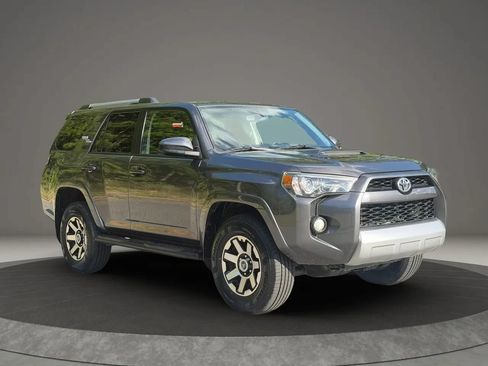 Used 2018 Toyota 4Runner TRD Off-Road AWD/4WD image 3