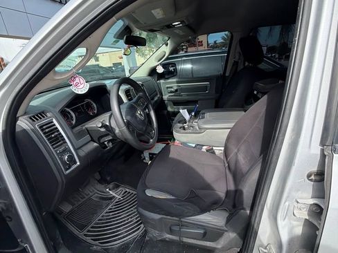 Used 2018 RAM 1500 Classic SLT AWD/4WD image 13