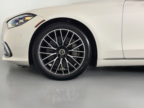 Certified 2023 Mercedes-Benz S 500 4MATIC image 11