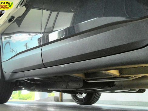 Used 2020 Chevrolet Traverse LT AWD/4WD image 8