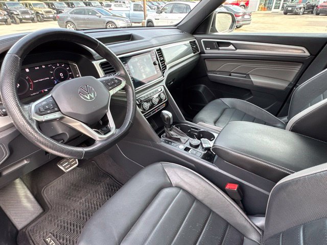 Used 2023 Volkswagen Atlas Cross Sport SEL Premium R-Line AWD/4WD image 35