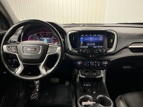 Used 2024 GMC Terrain SLT image 17