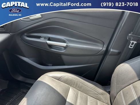 Used 2018 Ford Escape Titanium w/ Ford Safe & Smart Package FWD image 29
