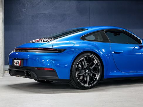 Used 2026 Porsche 911 Carrera T RWD image 42