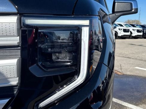 New 2026 GMC Sierra 1500 SLE w/ Preferred Package image 11