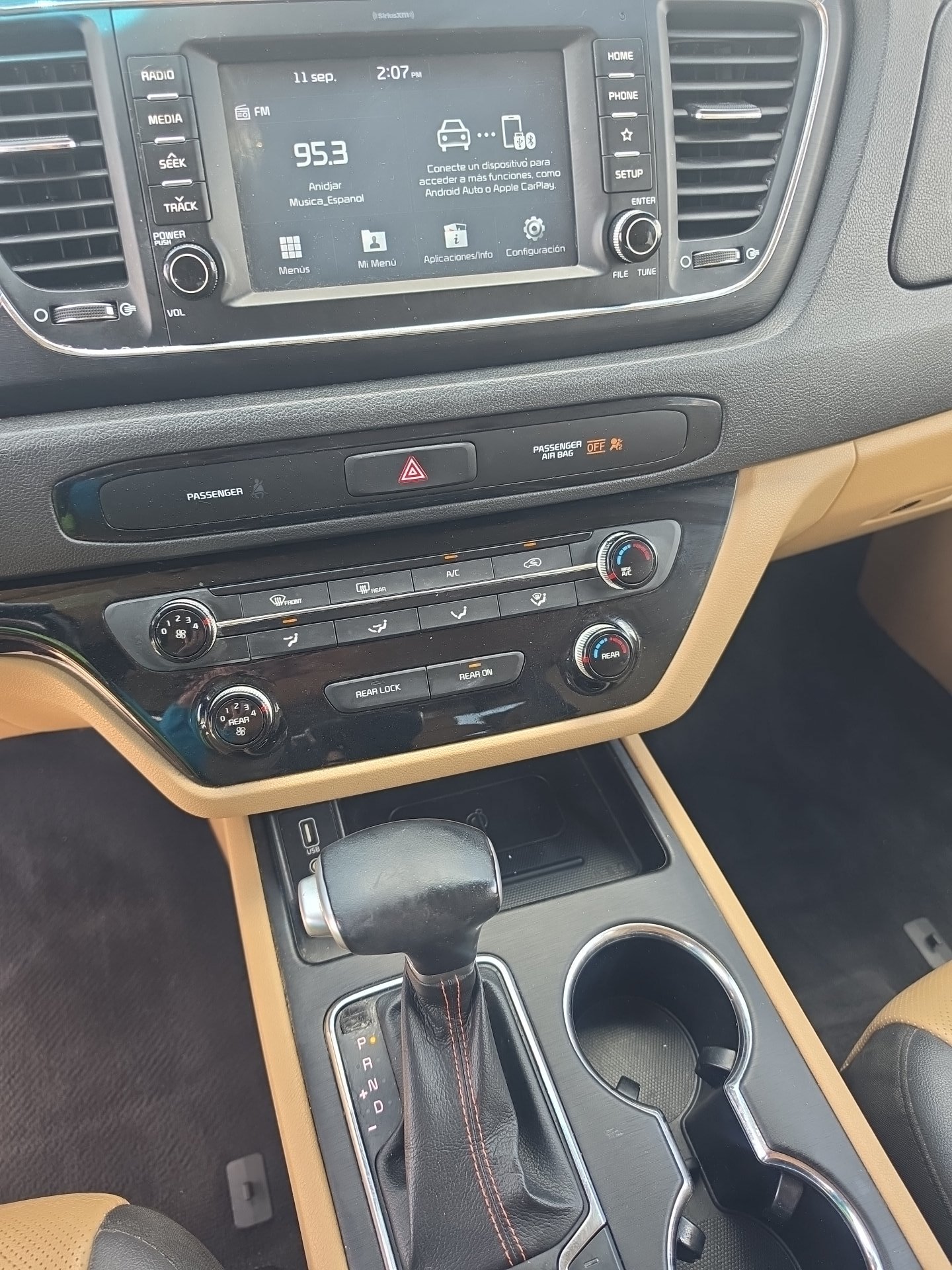 Used 2020 Kia Sedona EX FWD image 10