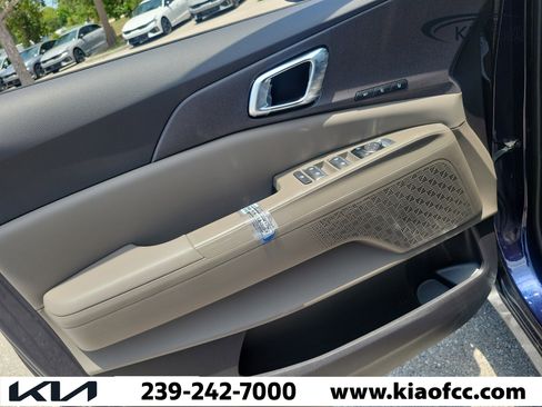 New 2026 Kia Carnival EX FWD image 25