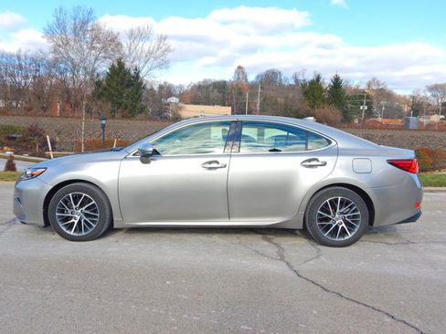 Used 2017 Lexus ES 350 Sedan image 12