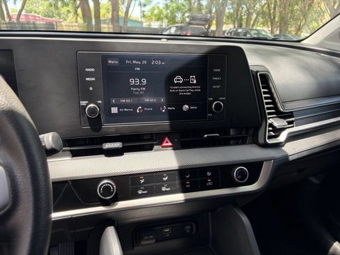 Used 2025 Kia Sportage LX FWD image 20
